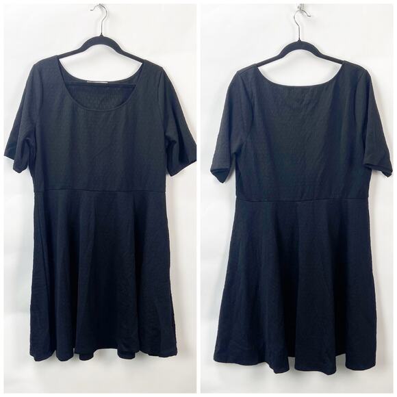 Maurices 2X Plus Women Black Textured Scoop Neck Knee Length A-Line Dress - Picture 1 of 8